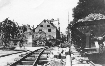 Trümmerräum mit Feldbahn in Pforzheim